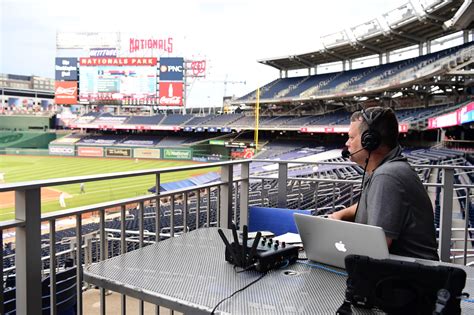 are they playing fake crowd noise in baseball